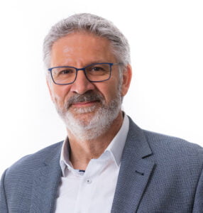 Unterstützen Sie uns 5 umer Giovanni 2zugeschnitten 1
